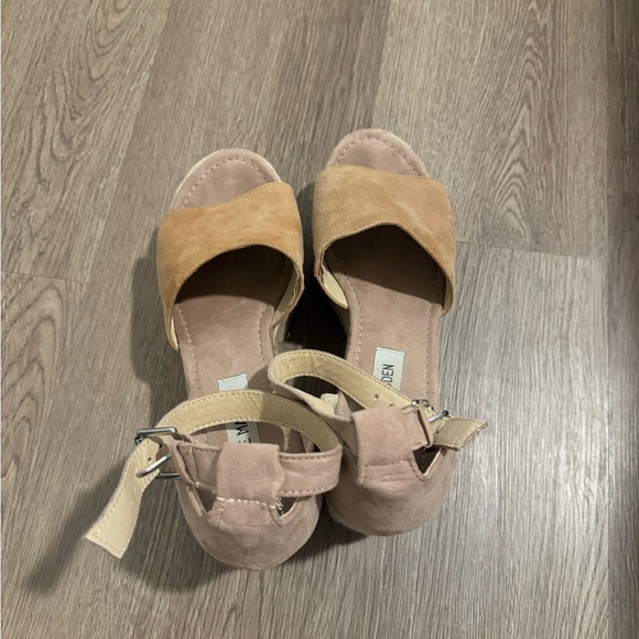 Steve Madden Wedge Heels - Picture 3 of 5